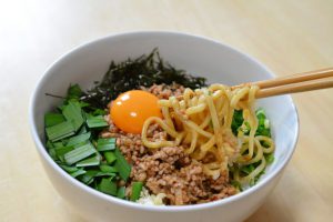 正社員 ホール・サービススタッフ 調理・キッチンスタッフ 店長・マネージャー（候補） ラーメン求人イメージ