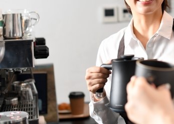 正社員 ホール・サービススタッフ フレンチ カフェ・喫茶店求人イメージ